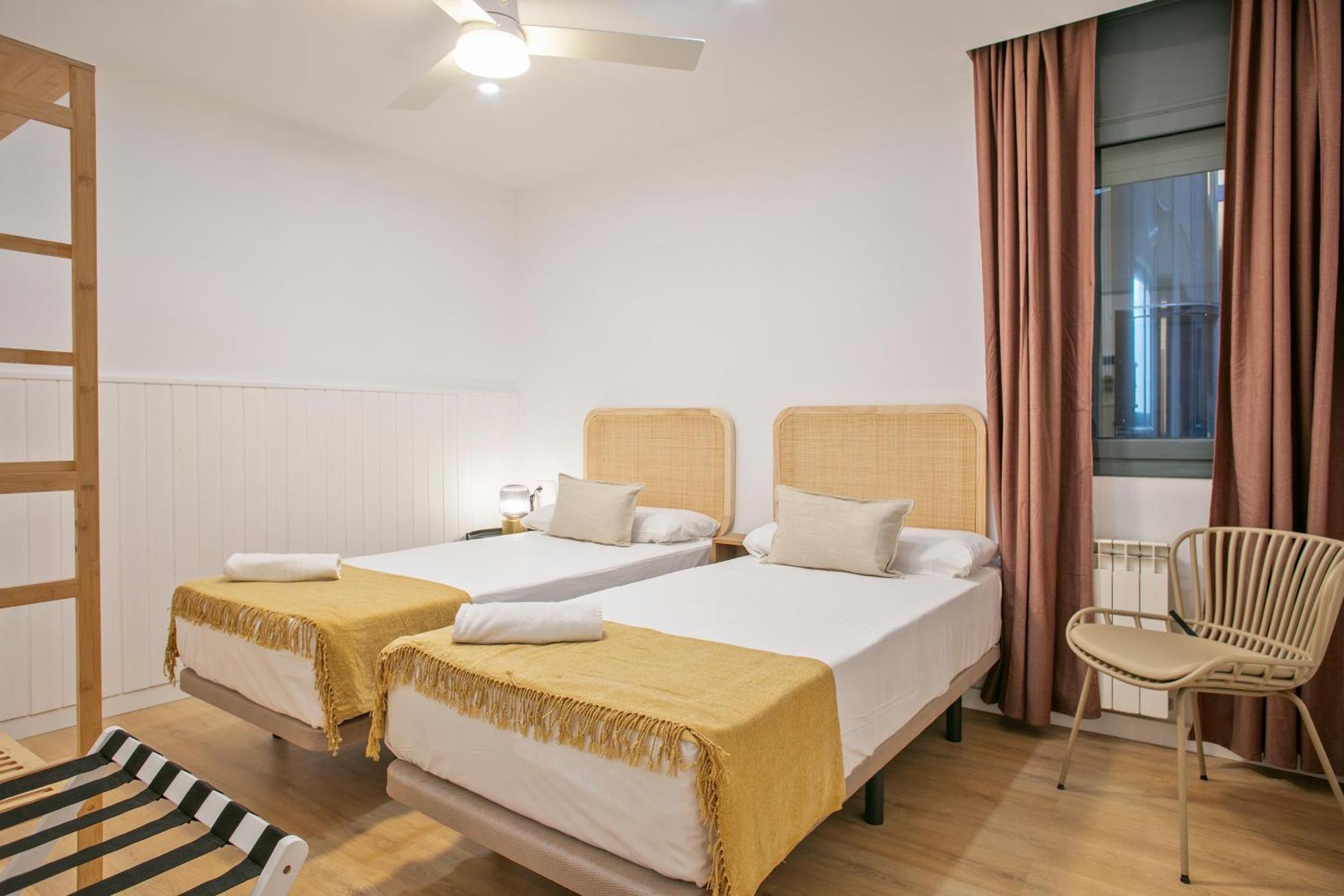 Anton'S Downtown Apartment Барселона Екстериор снимка